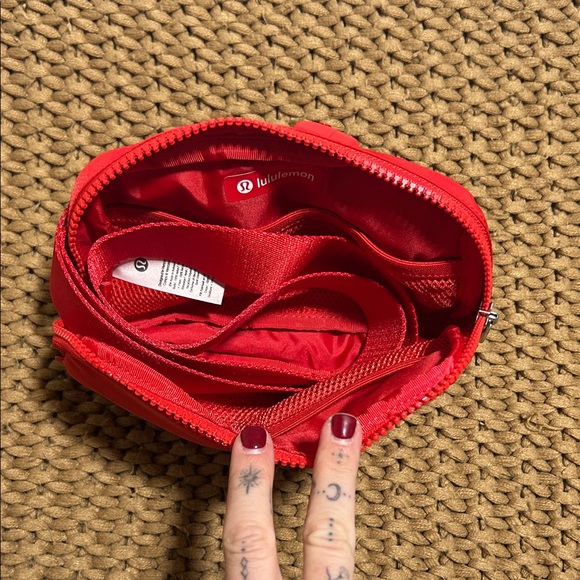 lululemon athletica Red Crossbody Bag - Picture 4 of 7